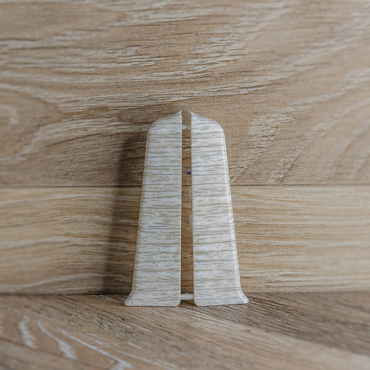 Торцевые (пара) для плинтуса 85мм "Деконика", 265 Клен патина