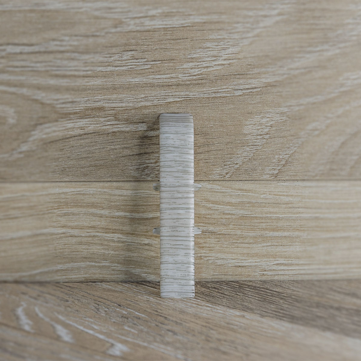 Соединитель для плинтуса 70мм "Деконика", 253 Ясень серый