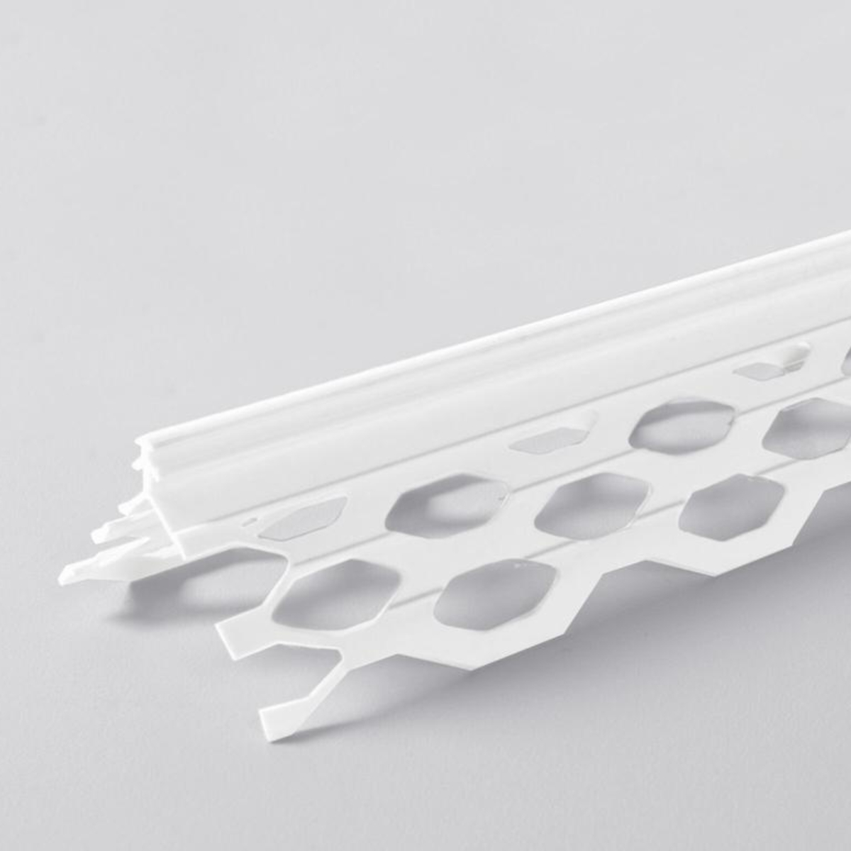 Уголок ПВХ для мокрых штукатурок "6" 3,0 м