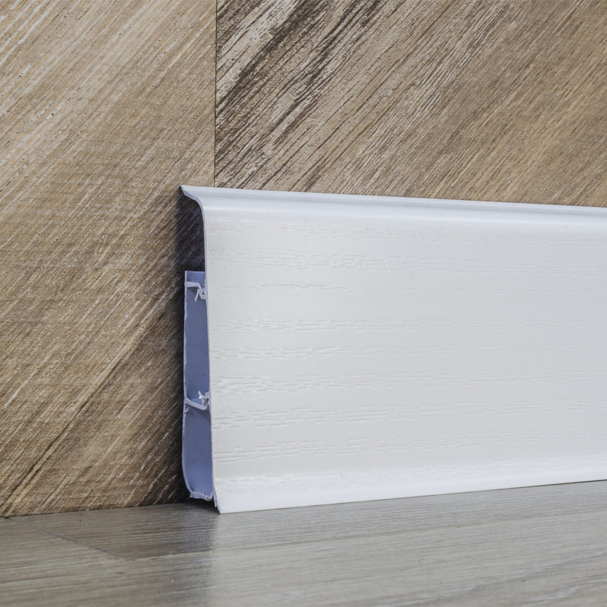 Плинтус напольный с кабель-каналами 70мм 2,2м "Деконика", 001 Белый