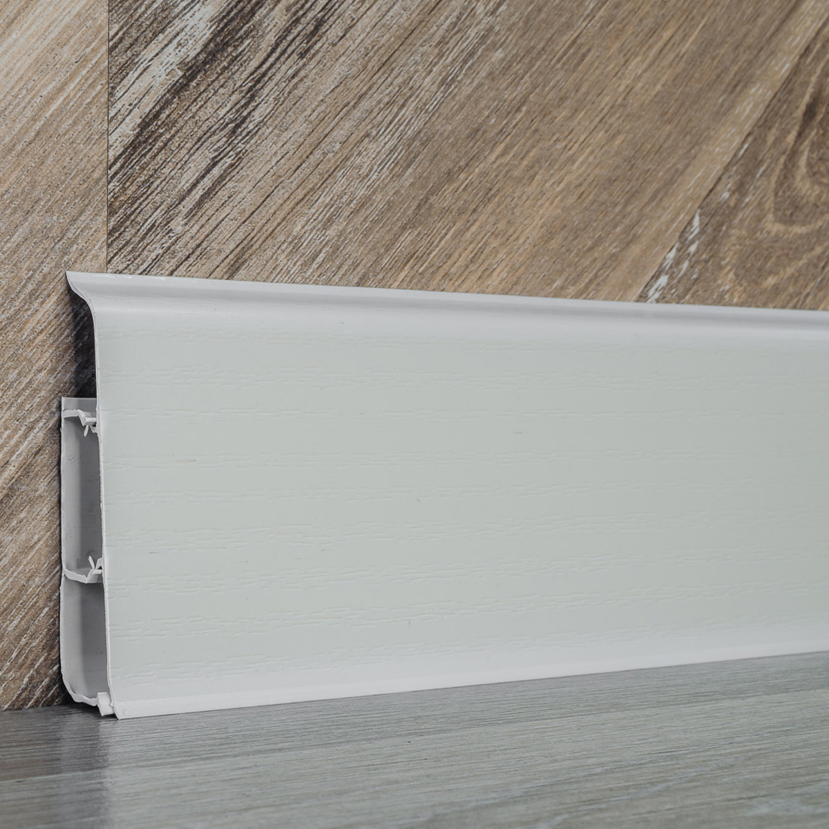 Плинтус напольный с кабель-каналами 85мм 2,2м "Деконика", 033 Кремово-белый