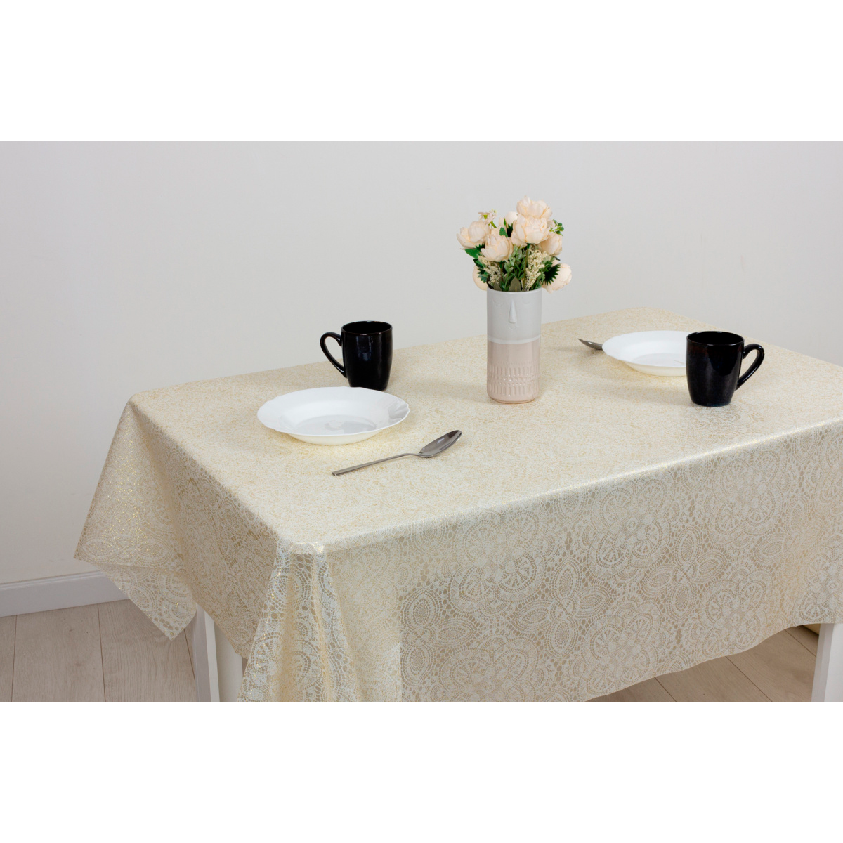 Клеенка Dasch Кружева с блестками 137 см х20 мп TC301-002-R1159-1