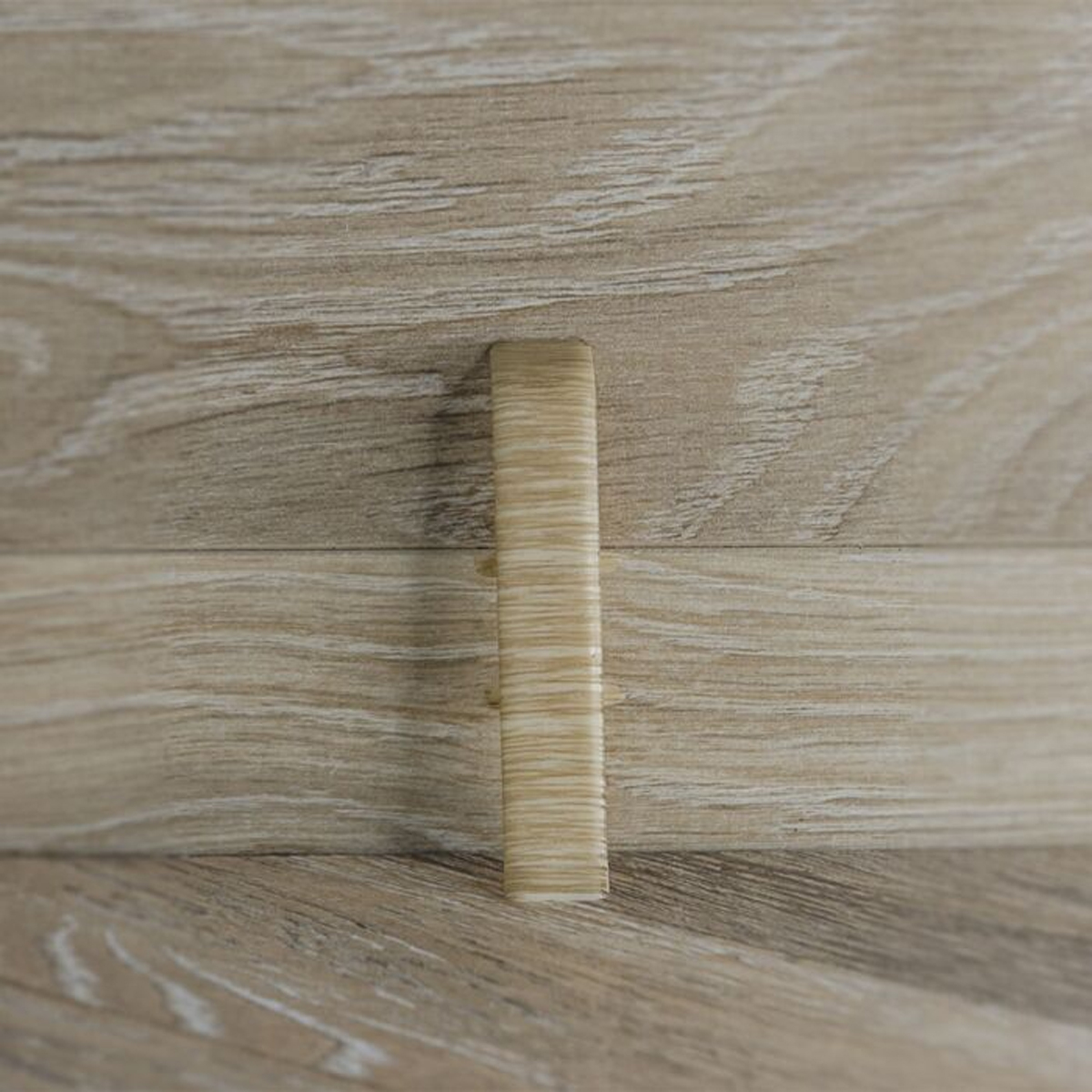 Соединитель для плинтуса 55мм "Идеал Классик", 213 Дуб северный