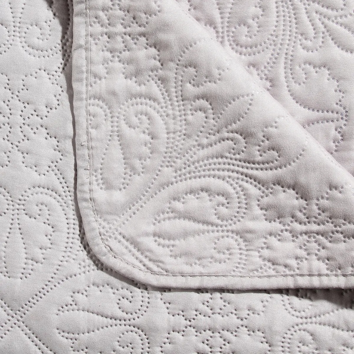 Комплект Atmosphera покрывало 240х260 см + наволочки 2 шт 60х60 см бежевый 131644D