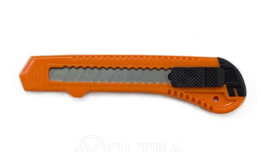 Нож пистолетный с выдвижным лезвием 18мм STARTUL STANDART (ST0930)