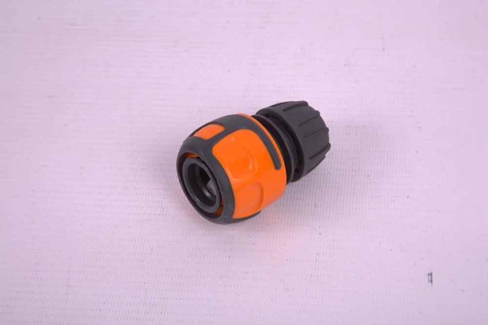Коннектор для шланга 1/2" с аквастопом и накладками soft-touch (GF80005043)