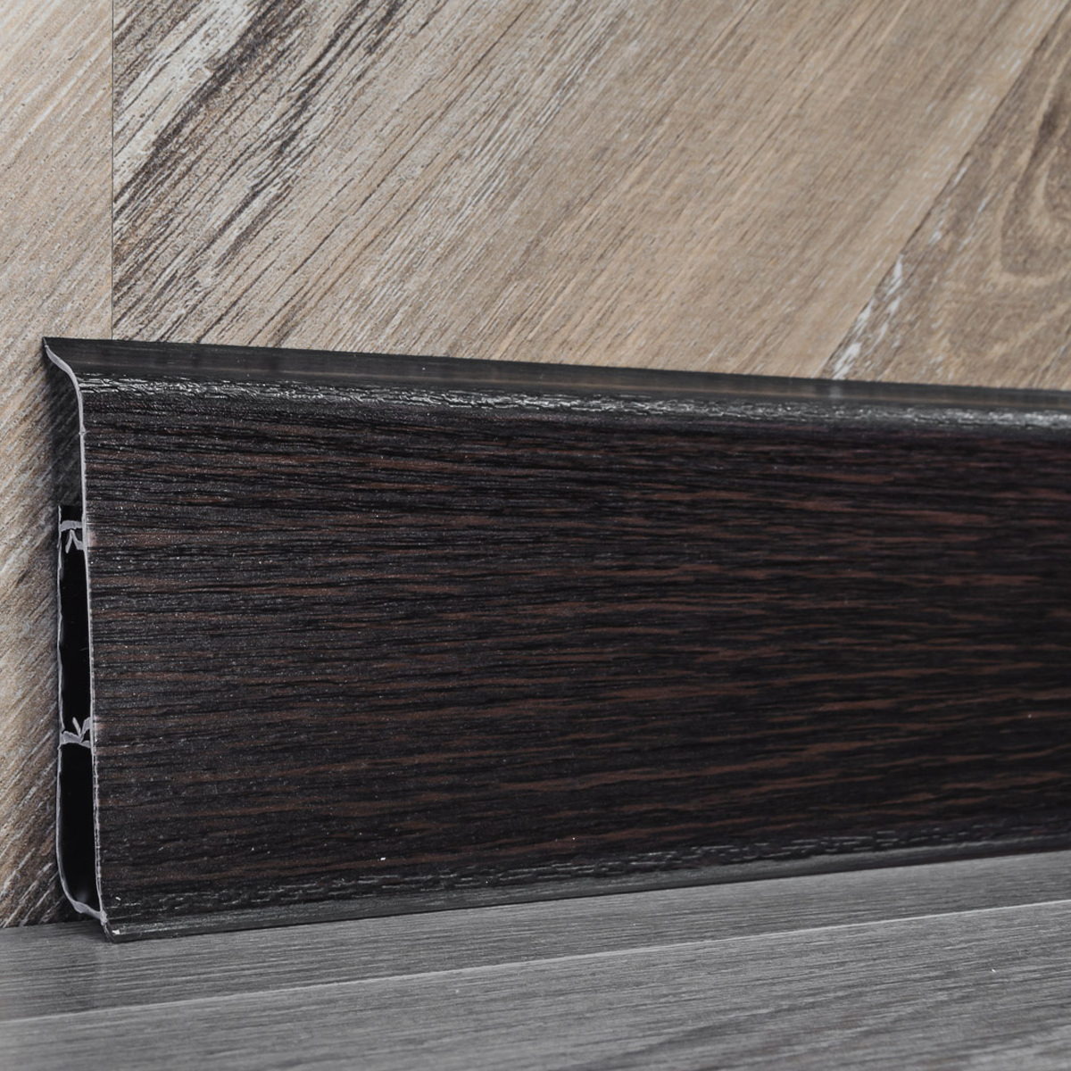 Плинтус напольный с кабель-каналами 85мм 2,2м "Деконика", 303 Венге темный