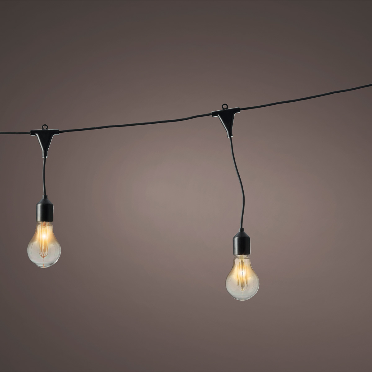 Электрогирлянда 950 см., 20 ламп белый теплый свет чер.кабель 220 В Indoor/Outdoor 490105 Kmg