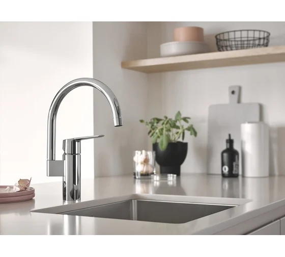 Смеситель д/к GROHE Start, C-образный высокий излив, цвет Хром (30469000) Смеситель д/к GROHE Start, C-образный высокий излив, цвет Хром (30469000)