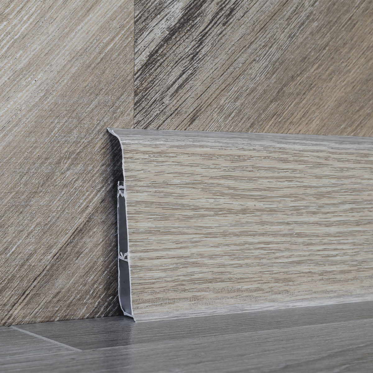 Плинтус напольный с кабель-каналами 85мм 2,2м "Деконика", 229 Дуб латте