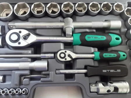 Набор инструментов STELS 1/2" 1/4" CrV пластиковый кейс 94 предмета
