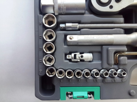 Набор инструментов STELS 1/2" 1/4" CrV пластиковый кейс 94 предмета