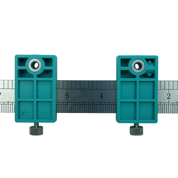 Линейка многофункциональная Sturm! 2040-02-5, 4 глазка