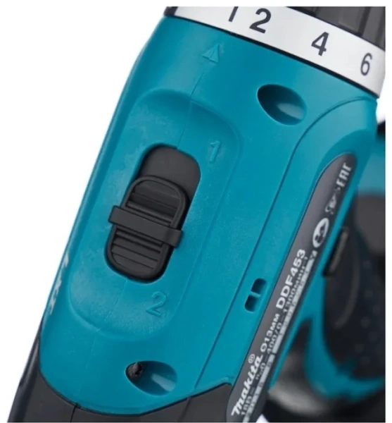 Дрель-шуруповерт Makita; 42/27 Нм; 1.5-13 мм; 2 батареи Li-Ion 18 В, 1,5 Ач; зарядка; чемодан