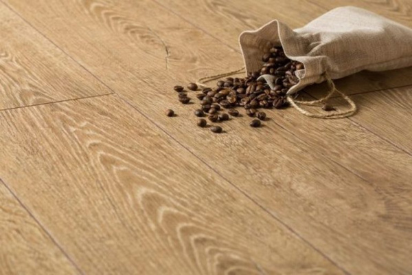 Пол ламинированный Дуб Шафран Gusto 3493 (8мм) 33класс