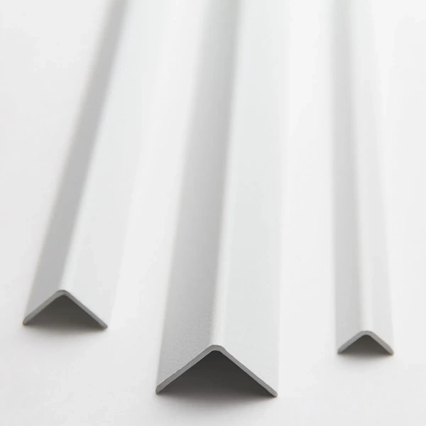 Угол отделочный внешний 20х20х1,0мм 2,7м Угол Округлый 18-27.2700.01л