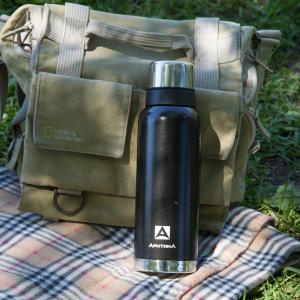 Термос Арктика 106-1600 вакуумный для напитков 1600 мл черный