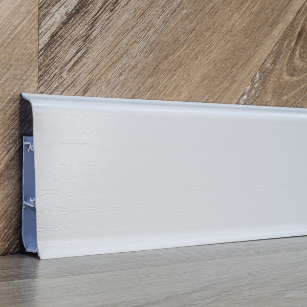 Плинтус напольный с кабель-каналами 85мм 2,2м "Деконика", 001 Белый