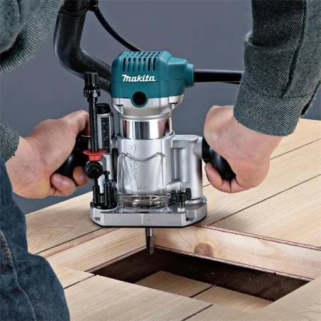 Электрофрезер Makita RT0702CX2
