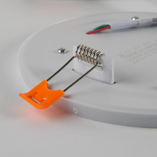 Светильник потолочный 629-4"-RD WH+GREEN