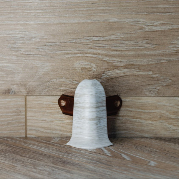 Угол наружный (комплект) для плинтуса 55мм "Идеал Оптима", 267 Клен белый