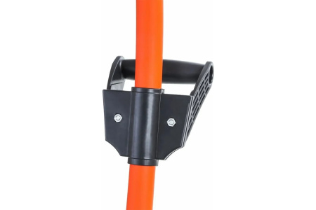 Лопата-скрепер снеговая пластм. 680х380мм со стальным черенком STARTUL PROFI (ST9057-3)