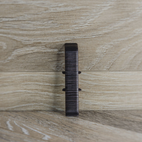 Соединитель для плинтуса 70мм "Деконика", 303 Венге темный