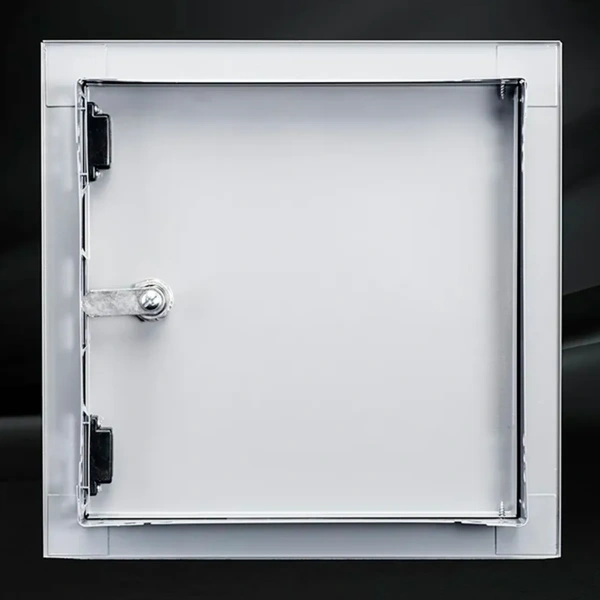 Люк- дверца ревизионная металлическая с замком  200х250 ДР2025МЗ