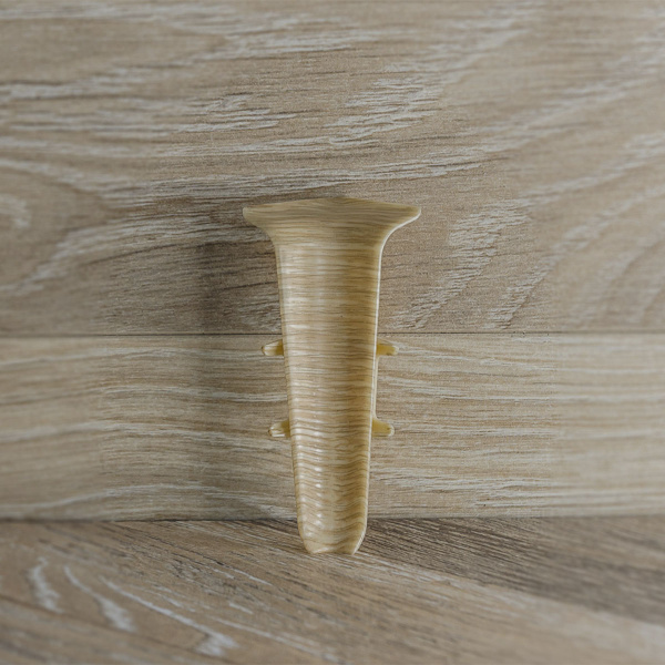 Угол внутренний для плинтуса 70мм "Деконика", 213 Дуб северный