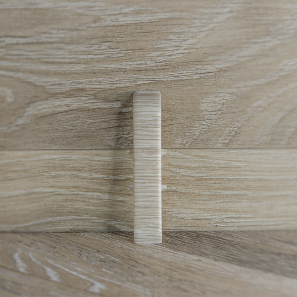 Соединитель для плинтуса 70мм "Деконика", 274 Сосна северная