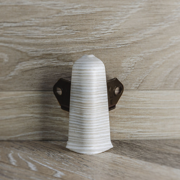 Угол наружный (внешний) с крепежом для плинтуса 70мм "Деконика", 255 Ясень бьянко