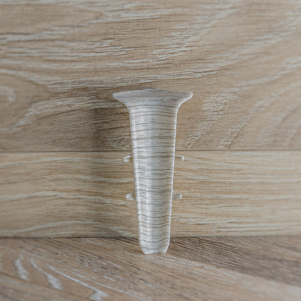 Угол внутренний для плинтуса 85мм "Деконика", 253 Ясень серый