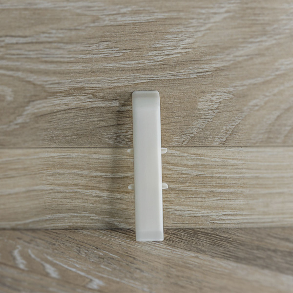 Соединитель для плинтуса 70мм "Деконика", 033 Кремово-белый