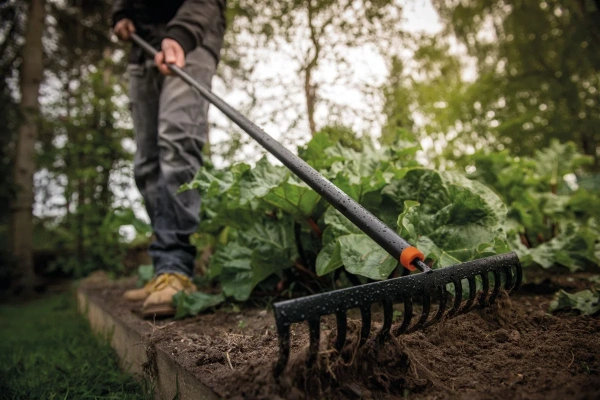 Грабли FISKARS Solid (135715)
