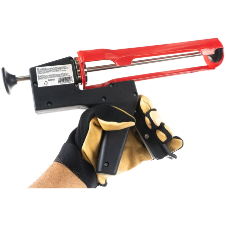 Пистолет для герметика, 310 мл, "полуоткрытый", противовес, круглый шток 8 мм// MATRIX