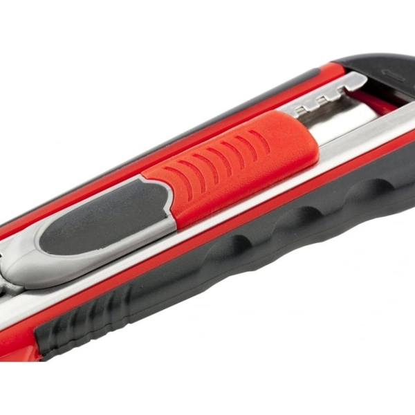 Нож, 18 мм выдвиж. лезвие "QUICK BLADE" мет. направл., двойная фикс., эргоном. двухком.рук.//MATRIX