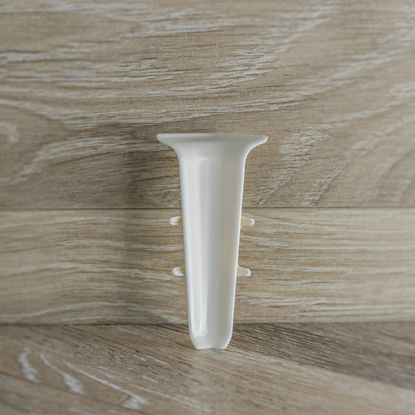 Угол внутренний для плинтуса 70мм "Деконика", 033 Кремово-белый