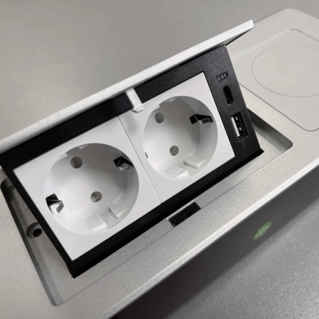 Бокс настольный на 2 розетки 200B, 1USB, 1 Type-C, беспр. зарядка, 1,5 м., серебро