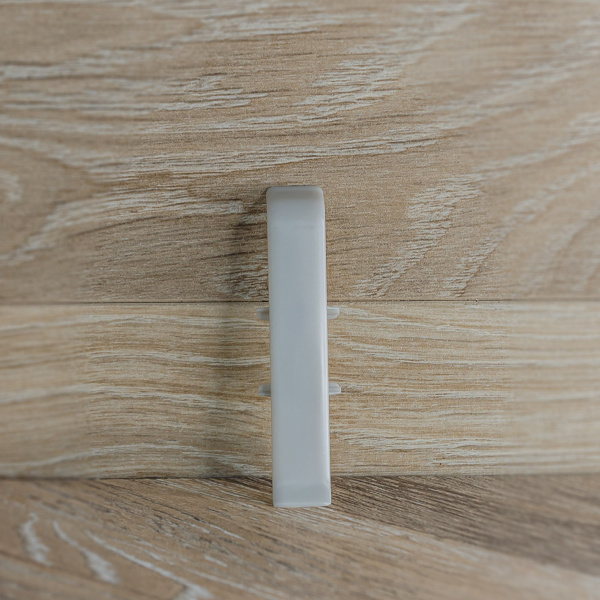 Соединитель для плинтуса 85мм "Деконика", 002 Светло-серый